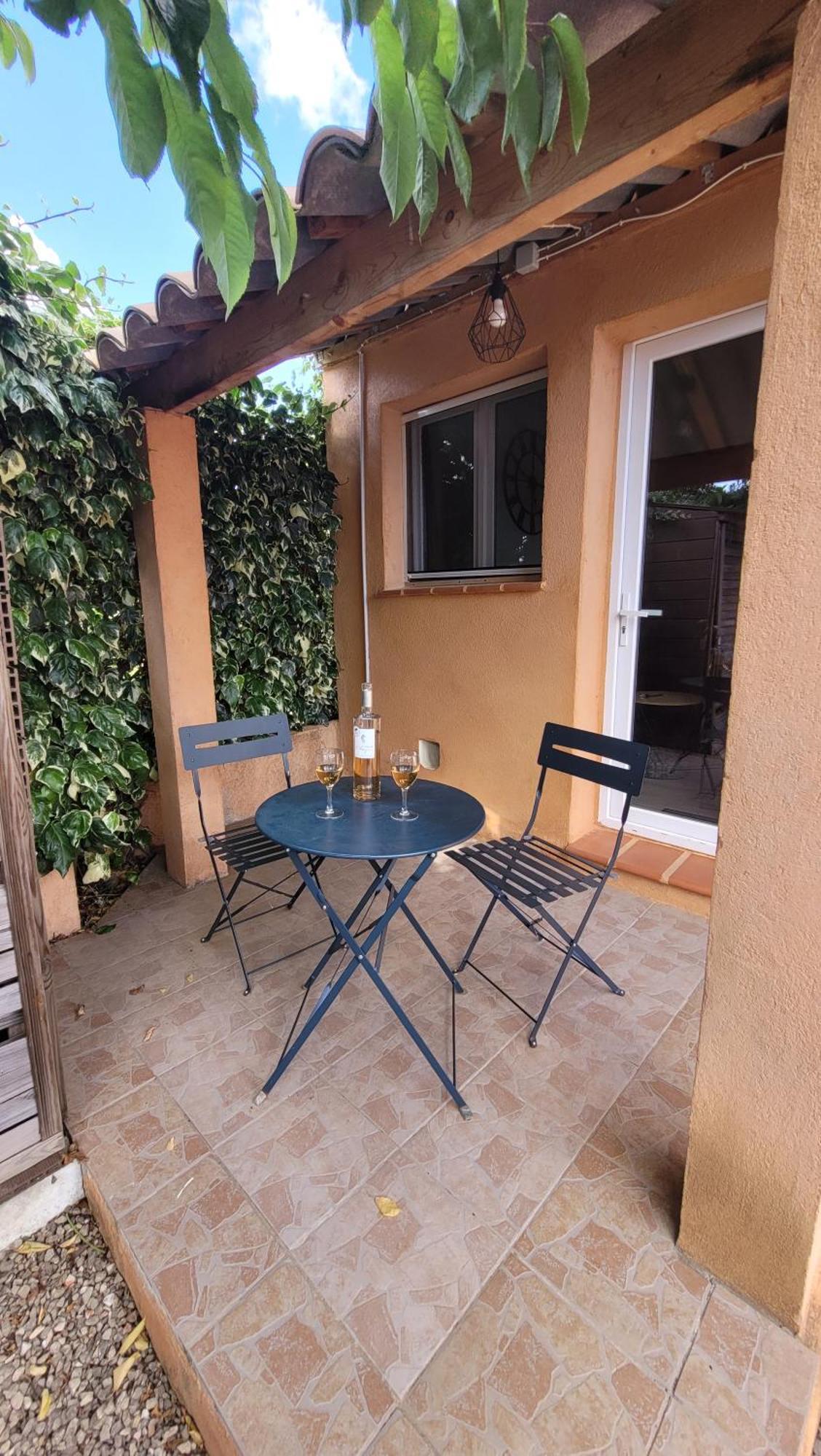 Le Petit Chez Nous Gite Climatise Jardin Pignans Exterior foto